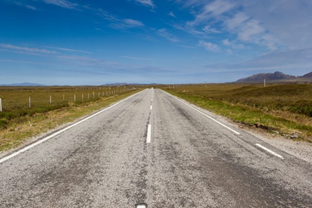 road-1049386_1920
